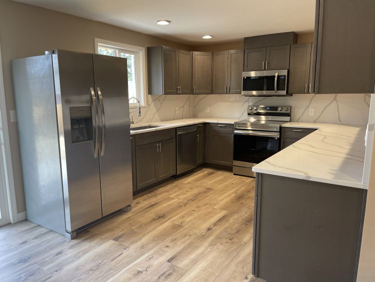 Remodeling Contractor For Replacing Cabinets